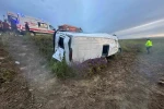 İşçi servisi devrildi: 1 ölü, 7 yaralı