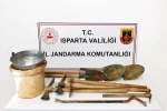 Isparta’da jandarmadan kaçak kazı operasyonu