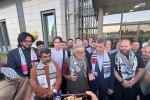 İsrail’in alıkoyduğu 2 aktivist Antalya’ya döndü
