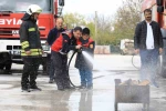 İtfaiye ekiplerinden özel bireylere yangın eğitimi