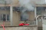 İtfaiyeci gaz sızdıran tüpü eliyle taşıyarak facianın önüne geçti