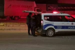 İzinli olarak cezaevinden çıkan şahıs annesini bıçakla kovaladı 