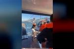 İzmir’de denizde korku dolu anlar: Su alan teknedeki 6 yolcu kurtarıldı