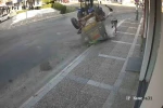 İzmir’de traktörden fırlayan tanker yayayı eziyordu 