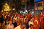 İznikliler meydana akın etti