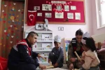 Jandarmadan çocuklara destek 