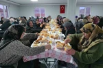 Kadınlar dinleniyor, tüm köylü Ramazan boyunca aynı sofrada buluşuyor