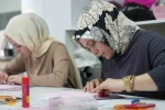 Kadınlar hem öğreniyor hem aile bütçelerine katkı sağlıyor