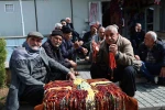 Kahramanmaraş’ta Ulu Cami Meydanı’nın müdavimleri
