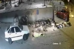 Kaldırımda uyuyanı fark etmedi, üzerinden otomobille geçti: O anlar kamerada