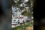 Kamyon dorsesi altında kalan market çalışanı hayatını kaybetti