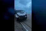 Kamyona çarpan servis aracındaki 3 öğrenci yaralandı