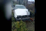 Kamyonet ile çarpışan otomobildeki 3 kişi yaralandı