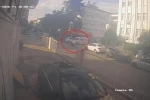 Kamyonetle çarpışan motosikletin sürücüsü kazayı kask sayesinde kazayı hafif sıyrıklarla atlattı