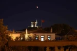 "Kanlı Ay" Ayvalık’tan görüntülendi 