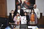 Karacabey Belediyesi, öğrencilerin yanında