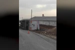 Karapınar’da pancar yüklü tır devrildi: 1 yaralı