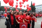 Karasu’da sokaklar kırmızı beyaza büründü 