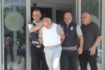 Kardeş katliamında zanlı tutuklandı: Çelik yelekle cezaevine götürüldü 