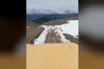 Karla kaplanan yayla yolunu belediye ekipleri açtı
