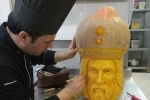 Karpuz ve bal kabağıyla mutfağı sanat atölyesine çeviriyor