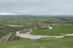 Kars’ta Karahan Çayı 30 yılın rekorunu kırdı: Kalkankale’de ekili araziler sular altında
