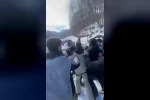 Kartepe’de tartışma kavgaya döndü: Baba, çocuklarının yanında darp edildi