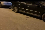 Kavga eden grup polisi görünce dağıldı, geriye kol saati ve kapı kolu kaldı
