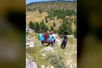 Kayalıklardan düşen şahıs ambulans helikopterle hastaneye sevk edildi