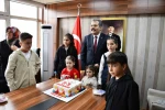 Kaymakamlıktan 23 Nisan’da doğan çocuklar için jest