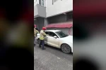 Kaynarca’da araç içinde mahsur kalan çocuk itfaiye tarafından kurtarıldı