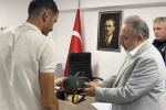 Kayseri’de mesire alanında unutulan 700 bin TL değerindeki ziynet eşyasını belediye ekipleri buldu