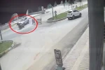 Kaza yapan motosikletli karşı yönden gelen minibüsün altında kaldı