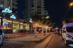 Kebapçıya kurşun yağdırdılar: Yemek yiyen 4 kişi yaralandı