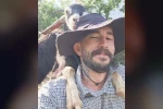Keçileriyle sevgi dolu anları yürekleri ısıttı