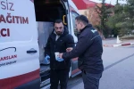 Keçiören Belediyesi’nden vatandaşa sıcak çorba ikramı
