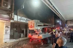 Kedi kurtarmaya gelen itfaiye erleri AVM’de çıkan yangını büyümeden söndürdü