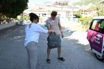 Kemer’de anne adaylarının yol arkadaşı: Anne Taksi