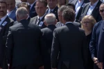 Kılıçdaroğlu ve Özel, mutlak butlan kararından sonra ilk kez cenaze töreninde yan yana geldi