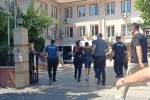 Kimlik vermek istemeyen kadın polislere zor anlar yaşattı