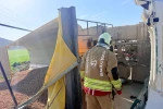 Kırıkhan’da devrilen hafriyat kamyonunun sürücüsü yaralandı 