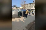 Kırıkhan’da otomobil yan yattı: 2 yaralı
