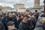 Kırkağaç’ın tarihi çınarı 112 yaşında hayatını kaybetti