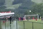 Kırklareli’nde amatör maçta futbolcular birbirine girdi