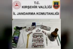 Kırşehir’de jandarma yol kontrolünde uyuşturucu hap ele geçirdi