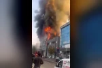 Kocaeli’de iş yerinde yangın, çok sayıda ekip sevk edildi