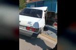 Kocaeli’de kaldırıma çarpan otomobilin sürücüsü yaralandı