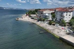 Kocaeli’nin gözde sahili Değirmendere’de dalgakıran ve yeni yol mesaisi