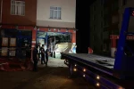 Kontrolden çıkan kamyon markete girdi: 1 ağır yaralı