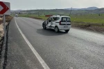 Kontrolden çıkan kamyonet karşı şeride geçerek ticari araçla çarpıştı: 1 yaralı